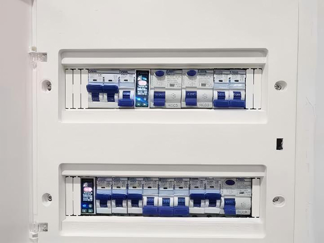 格亞斷路器三重守護丨越南某燈具廠辦公樓的用電安全防線